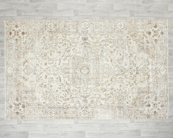 Neutral Oushak Rug 6' 1" x 9' 6" | No. VR57114