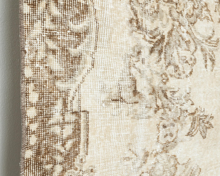 Beige Oushak Rug 6' 1" x 9' 11" | No. VR88946