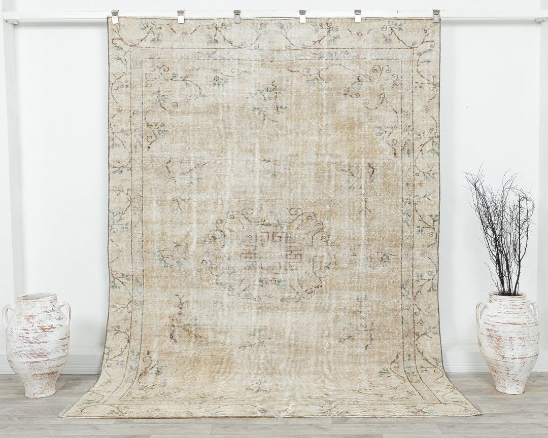 Beige Oushak Rug 6' x 8' 6" | No. VR97045