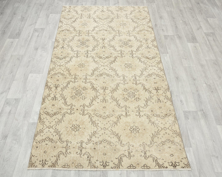 Beige Oushak Rug 6' 9" x 3' 8" | No. VR62430