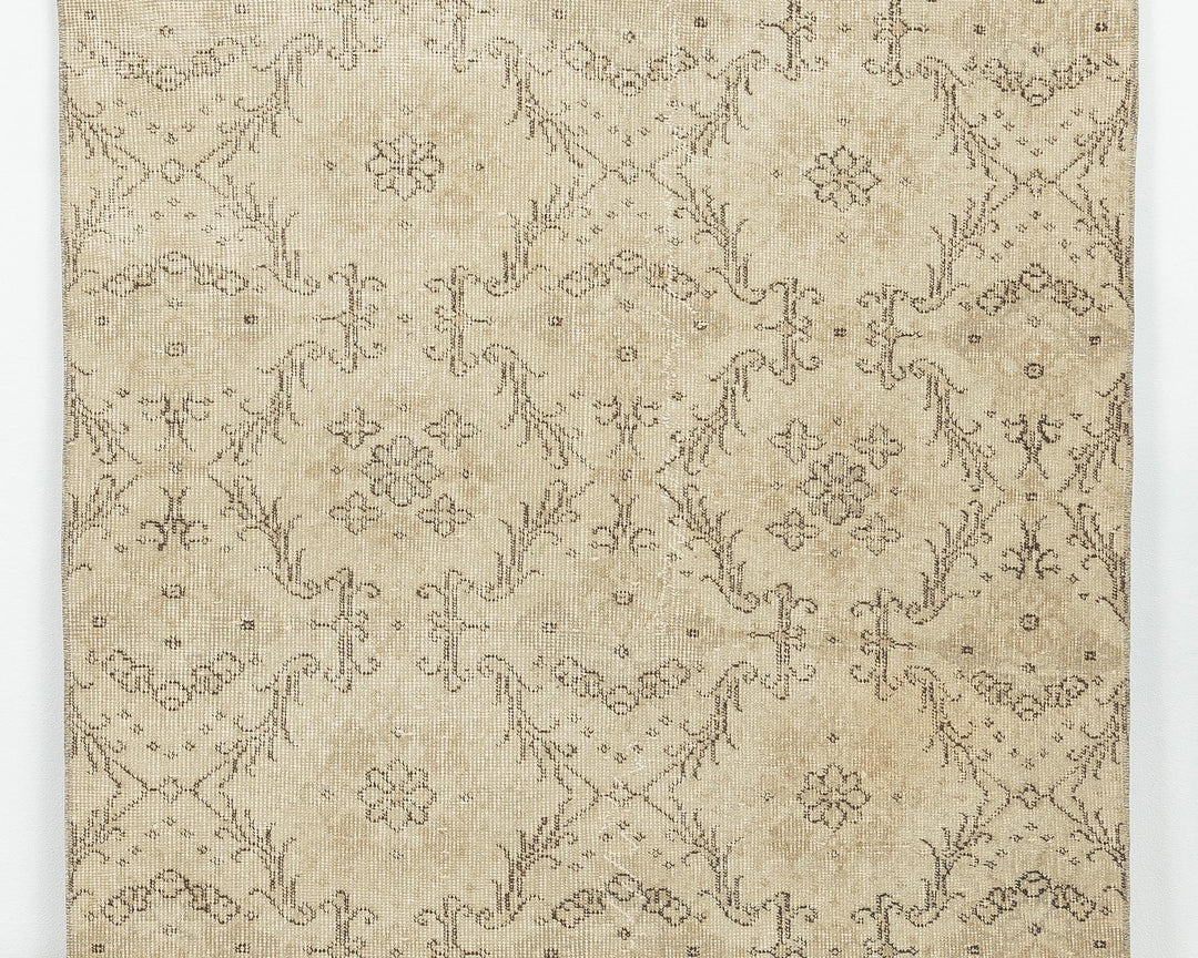 Beige Oushak Rug 6' 9" x 3' 8" | No. VR62430