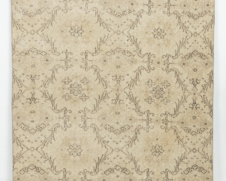 Beige Oushak Rug 6' 9" x 3' 8" | No. VR62430