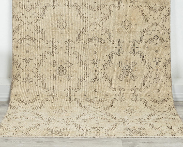 Beige Oushak Rug 6' 9" x 3' 8" | No. VR62430