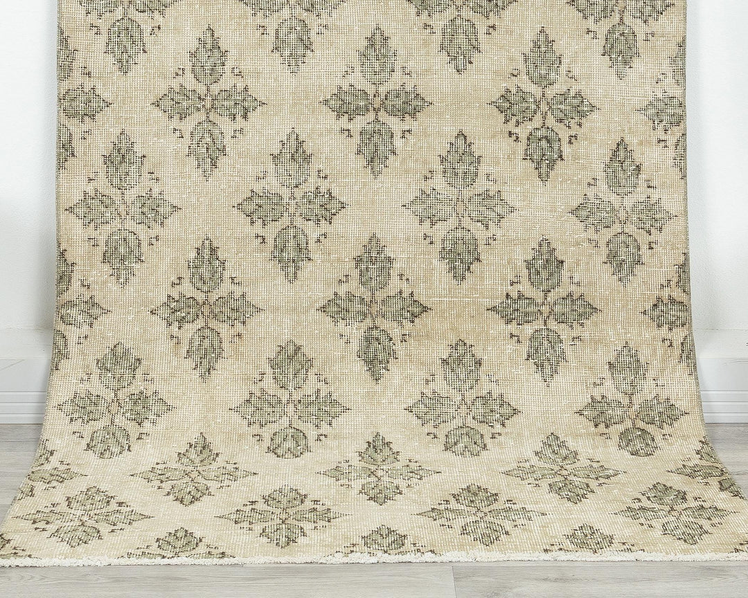Oushak Rug 6' 10" x 7' | No. VR70337