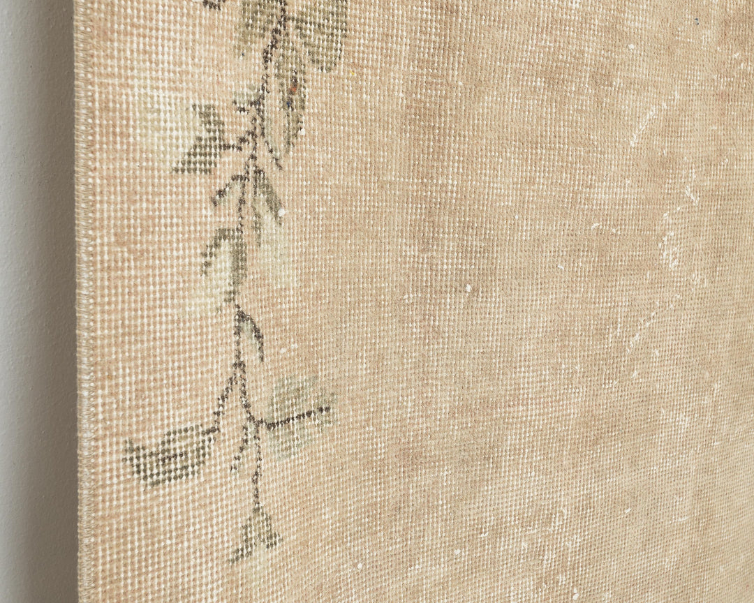 Beige Oushak Rug 6' 10" x 3' 7" | No. VR19007