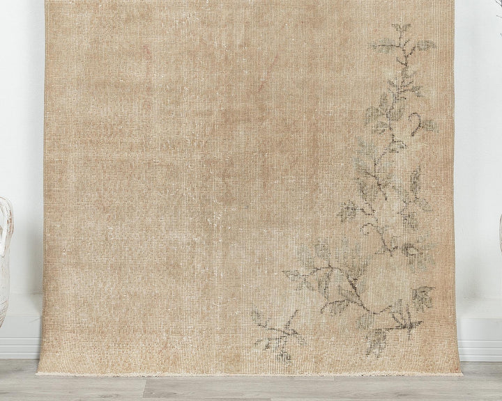 Beige Oushak Rug 6' 10" x 3' 7" | No. VR19007