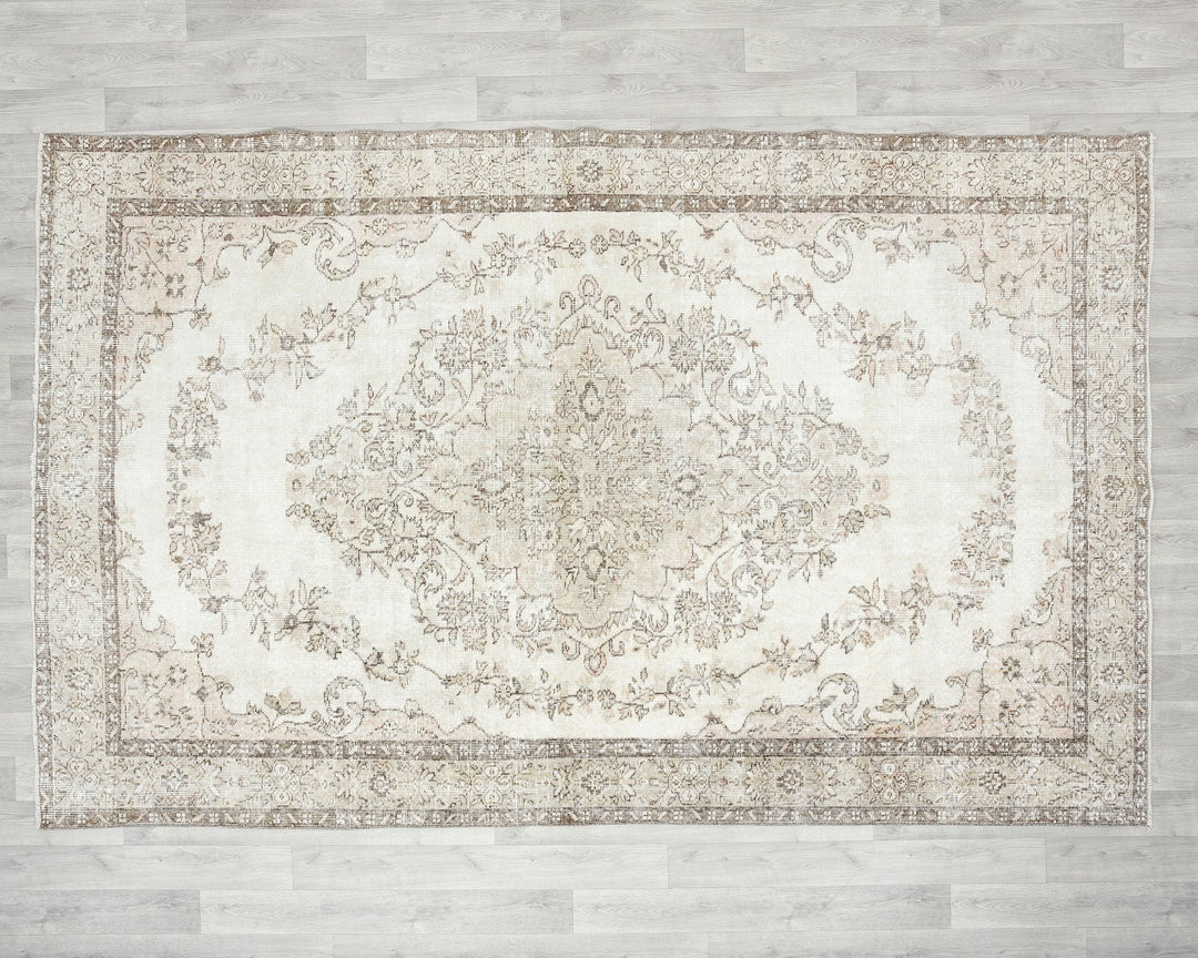 Beige Oushak Rug 6' 4" x 9' 8" | No. VR46036