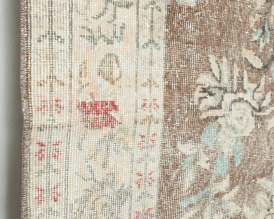 Neutral Oushak Rug 6' x 9' 6" | No. VR71462