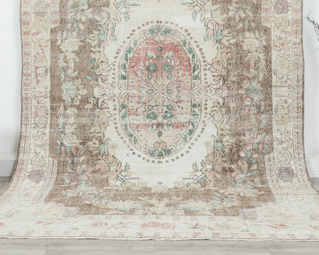 Neutral Oushak Rug 6' x 9' 6" | No. VR71462