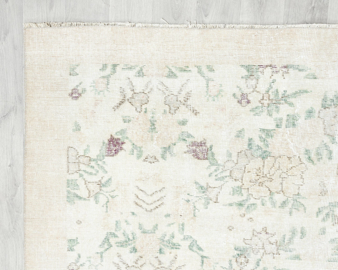 Beige Oushak Rug 6' 8" x 9' 7" | No. VR75359