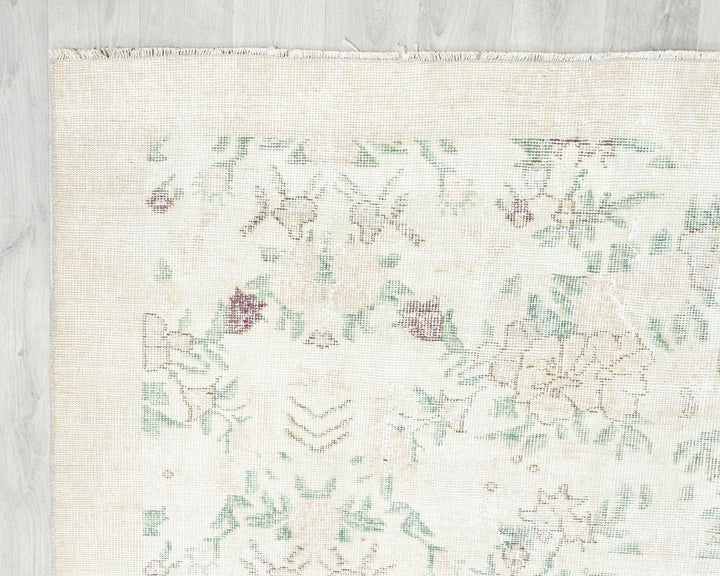 Beige Oushak Rug 6' 8" x 9' 7" | No. VR75359