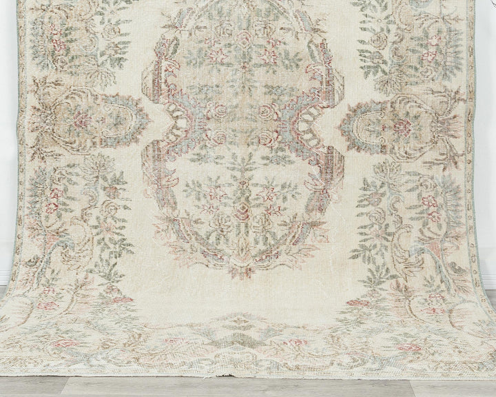 Beige Oushak Rug 5' 11" x 9' 2" | No. VR81606