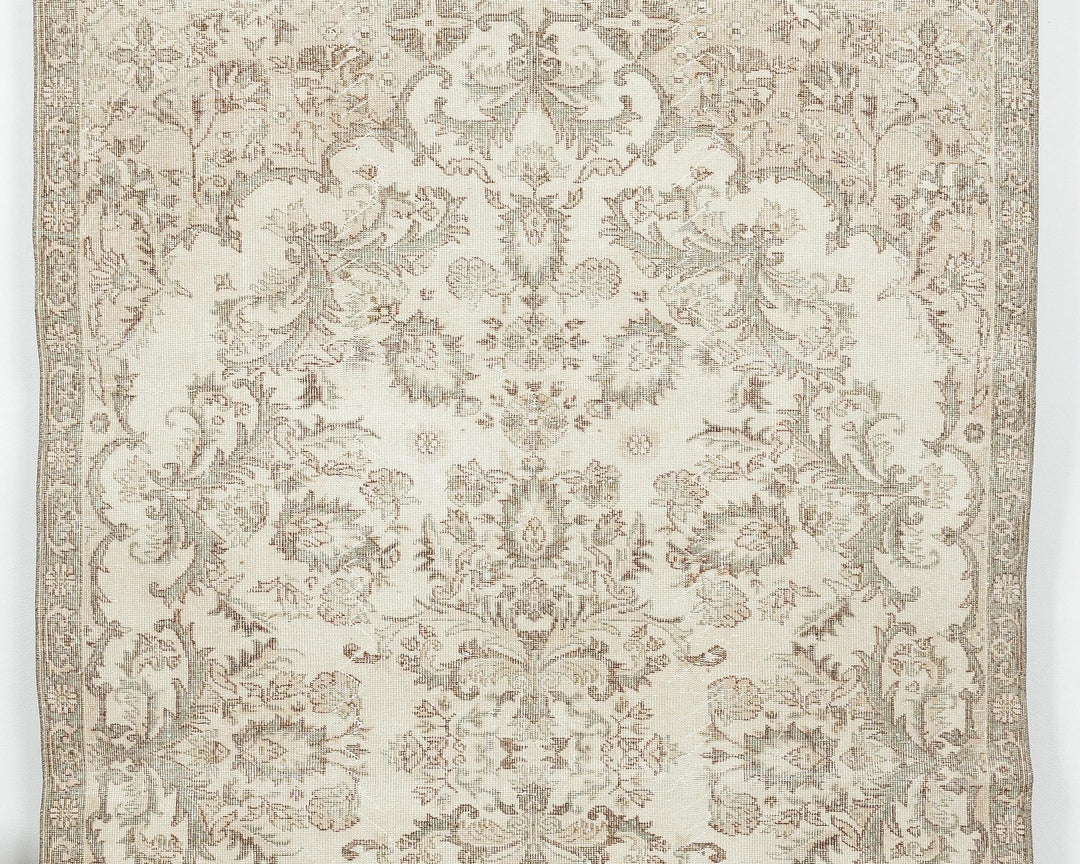 Beige Oushak Rug 6' 2" x 9' 10" | No. VR64938
