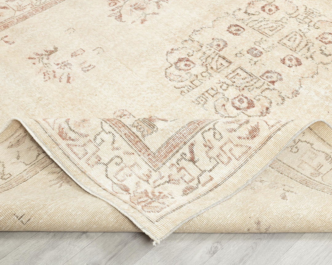 Faded Oushak Rug 6' 6" x 9' 8" | No. VR89789