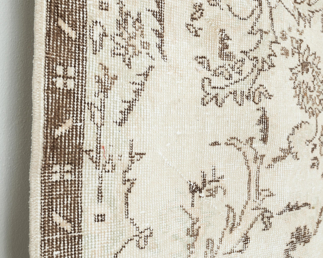 Beige Oushak Rug 6' 2" x 9' 1" | No. VR51222