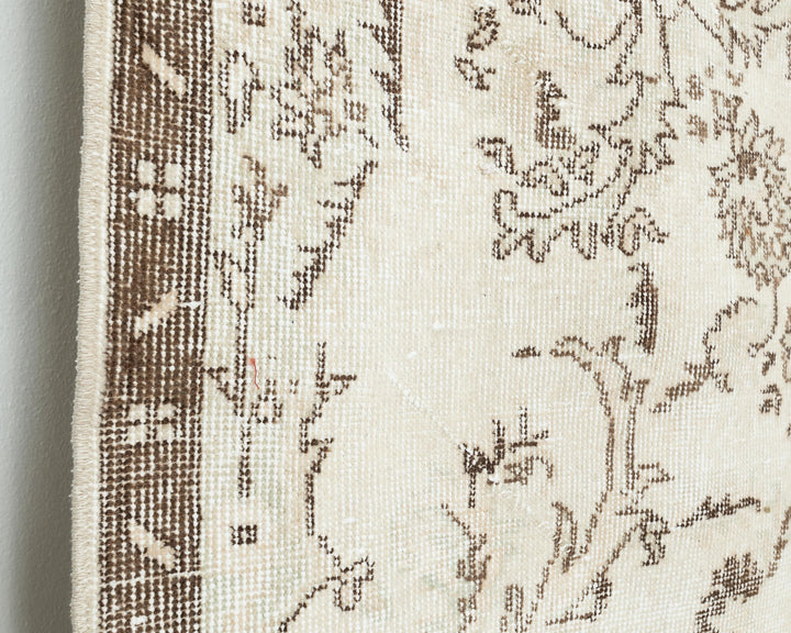 Beige Oushak Rug 6' 2" x 9' 1" | No. VR51222