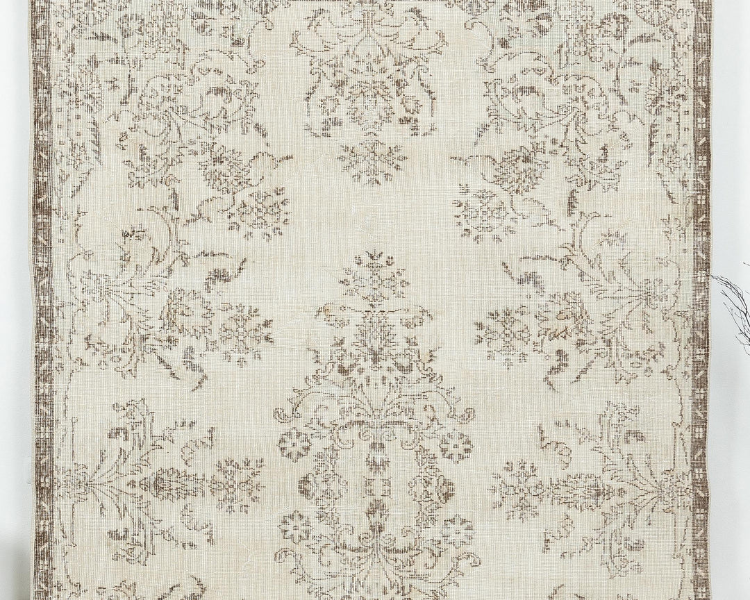 Beige Oushak Rug 6' 2" x 9' 1" | No. VR51222