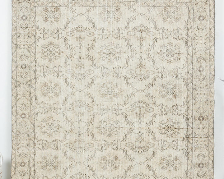 Beige Oushak Rug 6' 2" x 9' 10" | No. VR21344