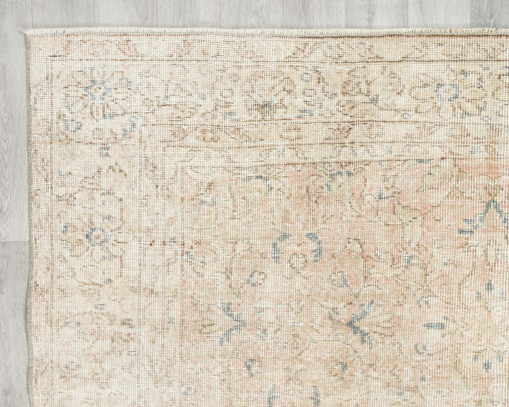 Beige Oushak Rug 6' 1" x 9' 7" | No. VR60432