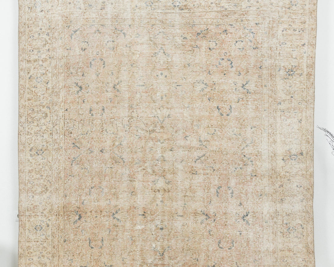 Beige Oushak Rug 6' 1" x 9' 7" | No. VR60432