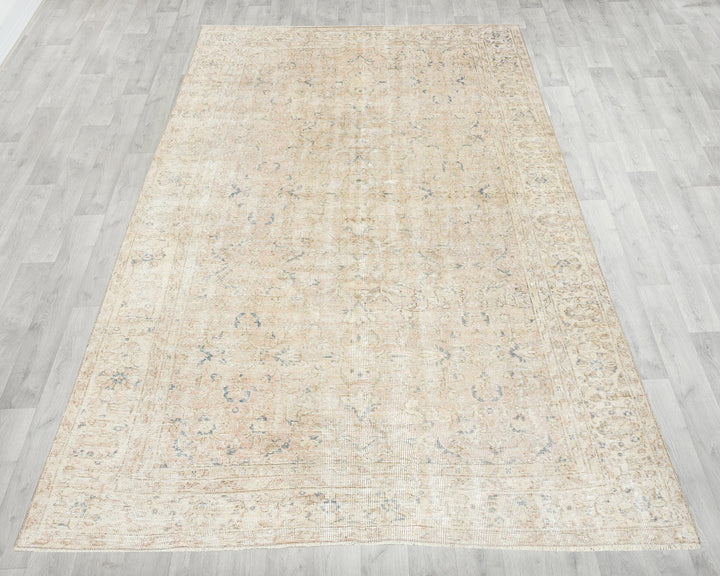 Beige Oushak Rug 6' 1" x 9' 7" | No. VR60432