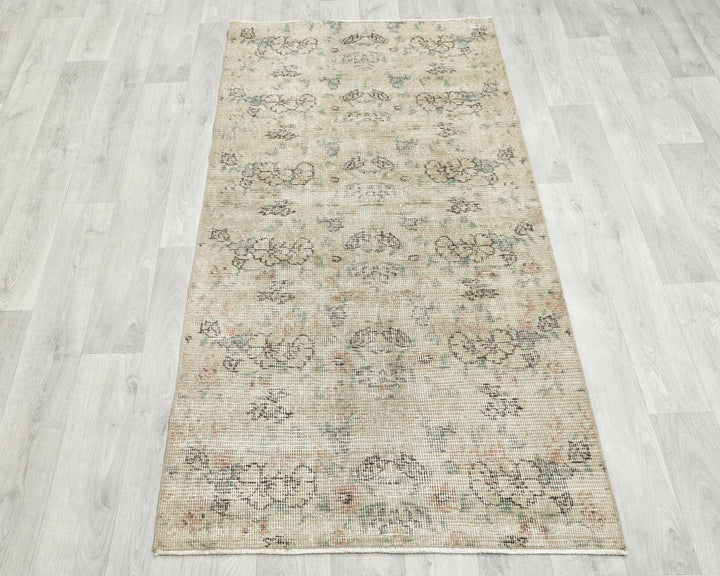 Beige Oushak Rug 5' 8" x 2' 8" | No. VR82665