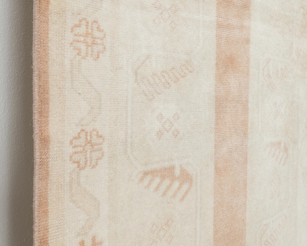 Beige Oushak Rug 5' 4" x 7' 8" | No. VR45208