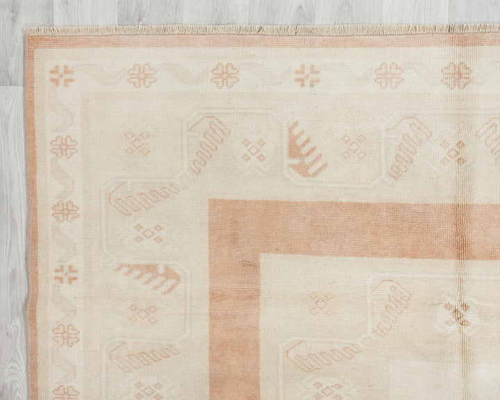Beige Oushak Rug 5' 4" x 7' 8" | No. VR45208