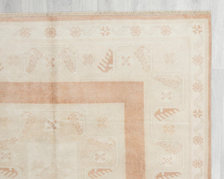Beige Oushak Rug 5' 4" x 7' 8" | No. VR45208