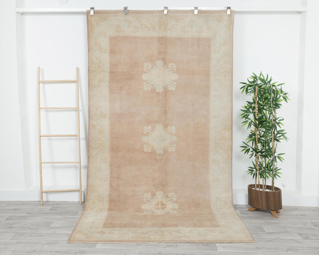 Oushak Rug 5' 3" x 9' 2" | No. VR10879