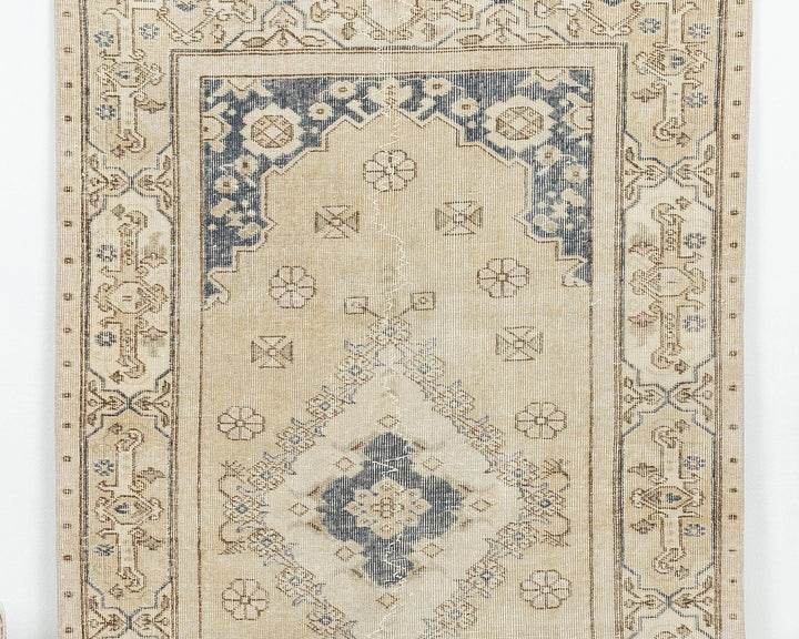 Neutral Oushak Rug 6' 7" x 3' 7" | No. VR64013