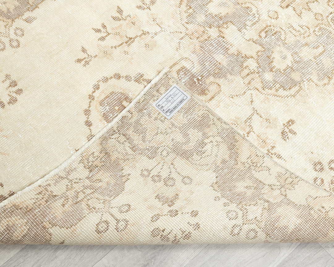 Beige Oushak Rug 3' 10" x 6' 5" | No. VR97723