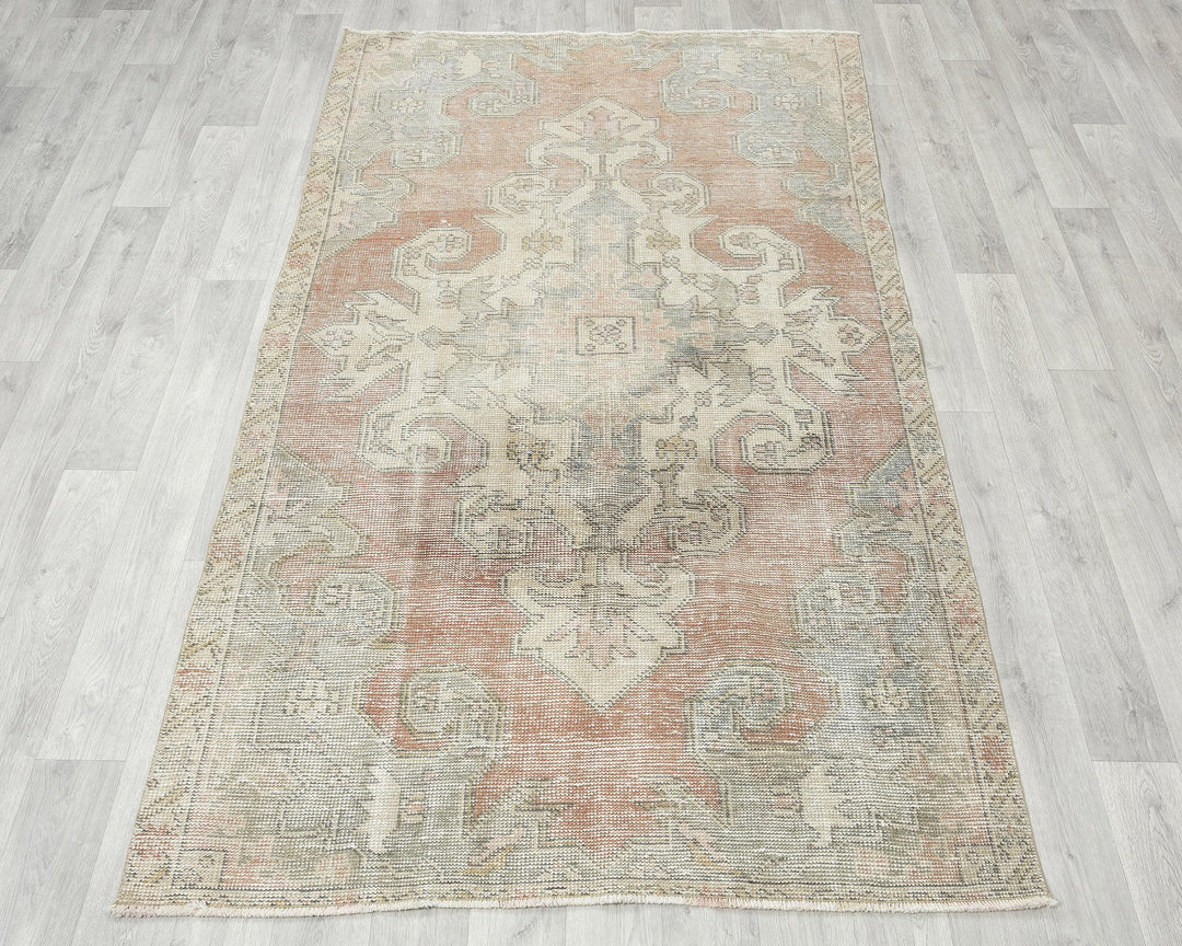 Oushak Rug 4' 1" x 6' 8" | No. VR95975