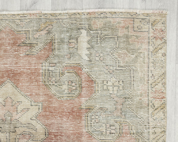 Oushak Rug 4' 1" x 6' 8" | No. VR95975