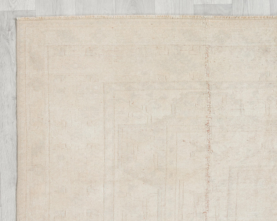Beige Oushak Rug 5' 5" x 8' | No. VR30911