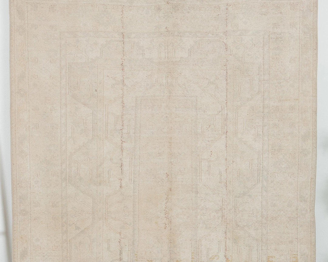 Beige Oushak Rug 5' 5" x 8' | No. VR30911