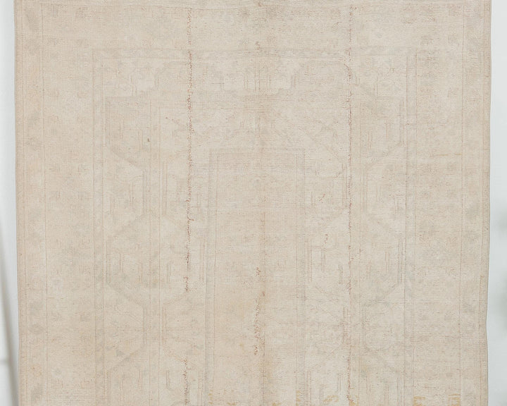 Beige Oushak Rug 5' 5" x 8' | No. VR30911