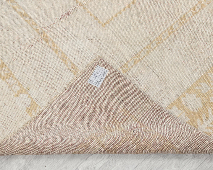Beige Oushak Rug 5' 5" x 8' | No. VR30911