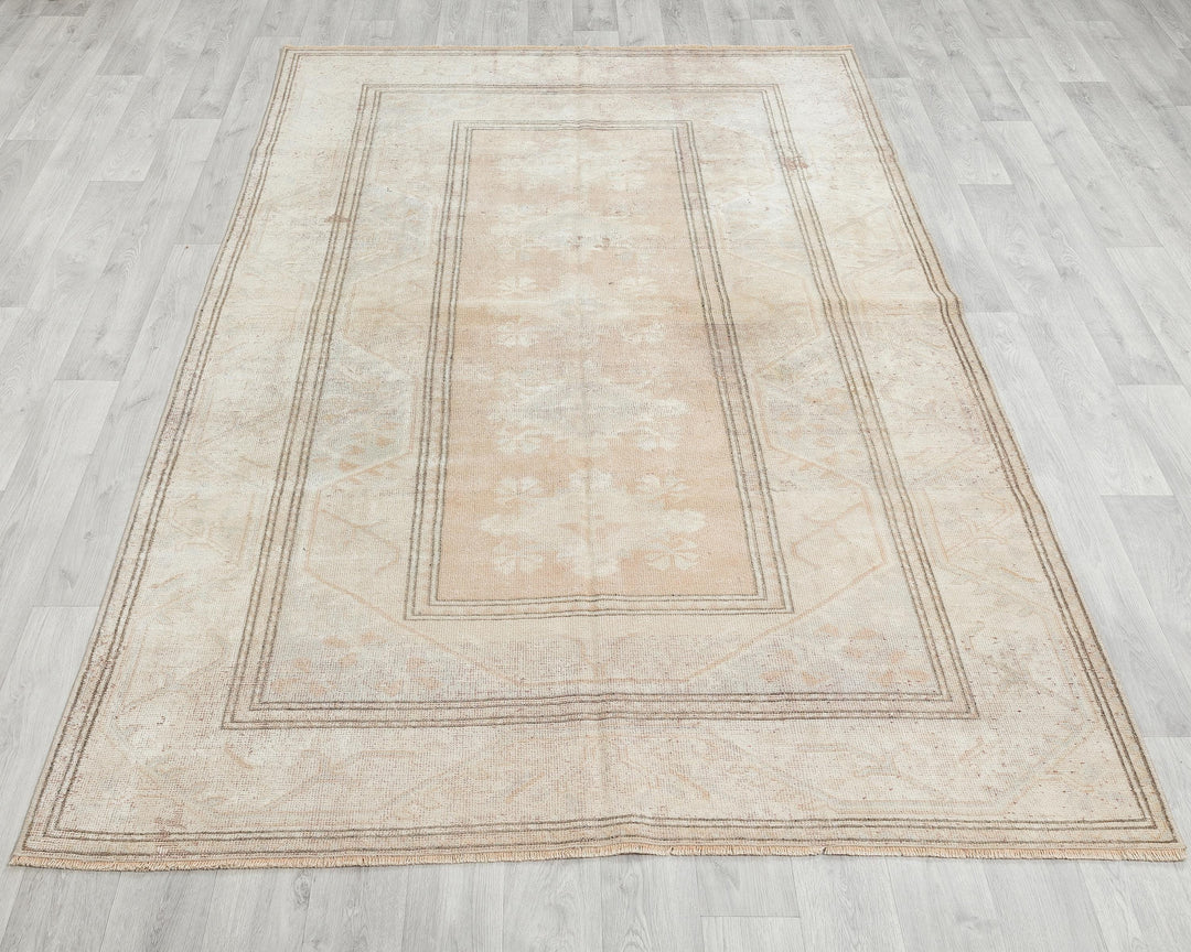 Beige Oushak Rug 3' 7" x 6' 7" | No. VR11222