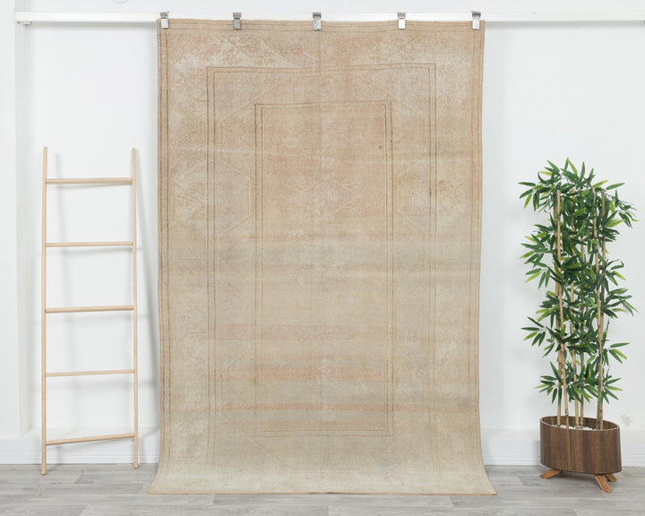 Beige Oushak Rug 7' 9" x 5' | No. VR82764