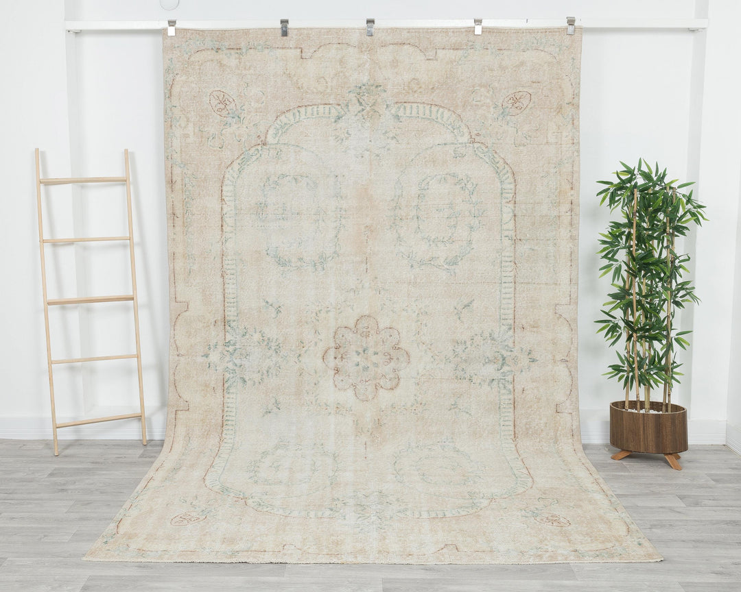Beige Oushak Rug 10' 8" x 6' 9" | No. VR52421