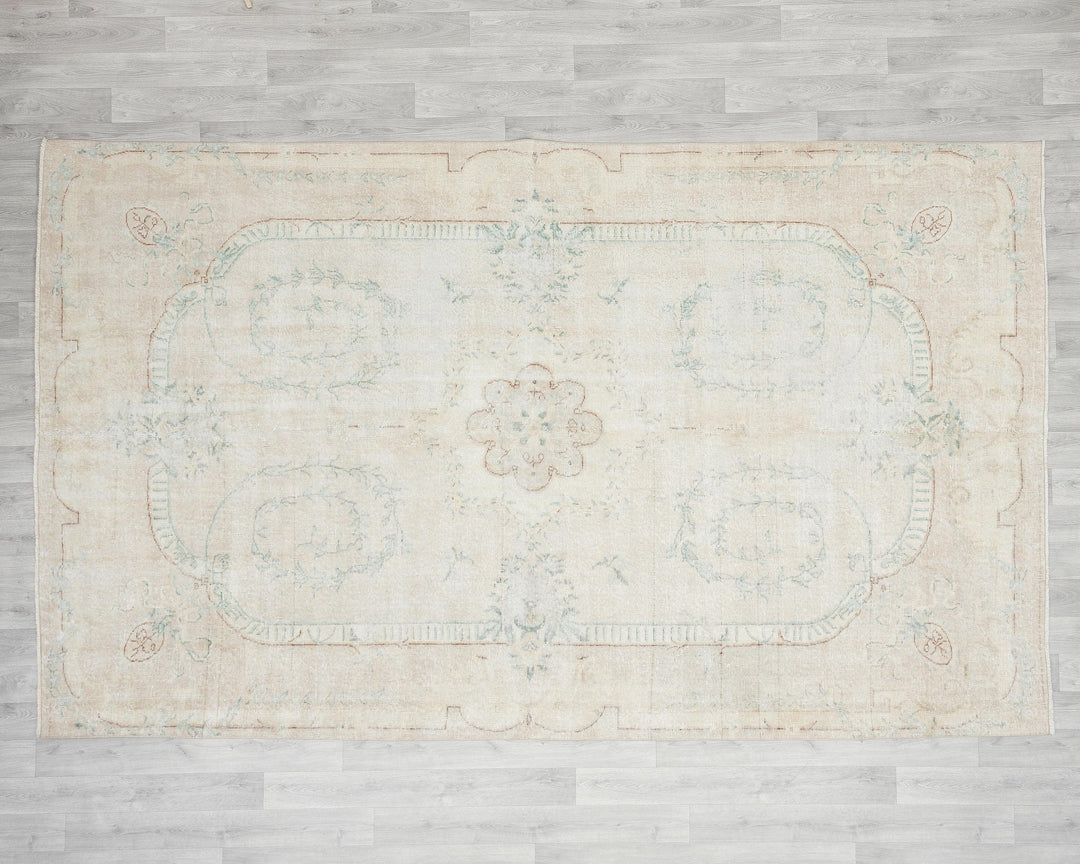 Beige Oushak Rug 10' 8" x 6' 9" | No. VR52421