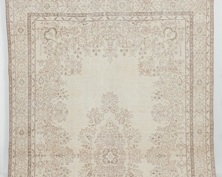 Beige Oushak Rug 6' 11" x 10' 5" | No. VR28050