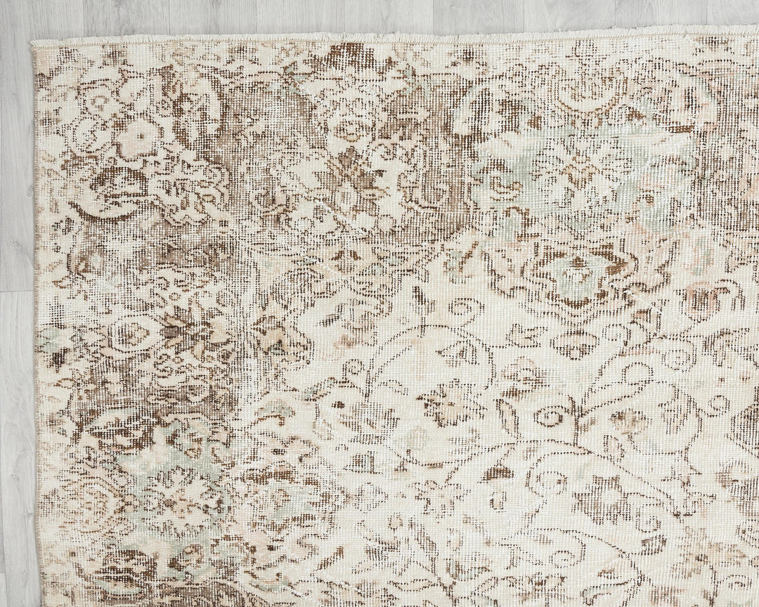 Beige Oushak Rug 7' x 10' 4" | No. VR12755