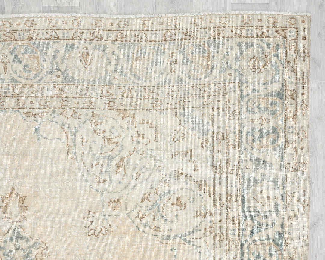 Beige Oushak Rug 6' 10" x 10' 10" | No. VR82938