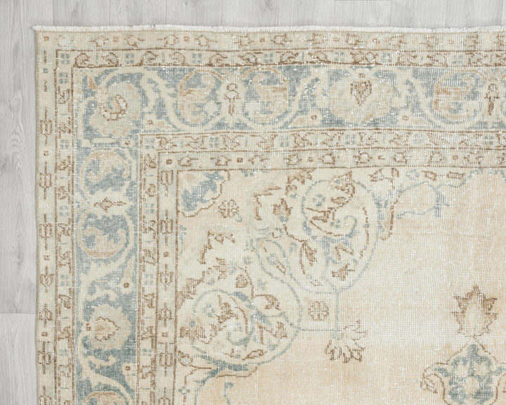 Beige Oushak Rug 6' 10" x 10' 10" | No. VR82938