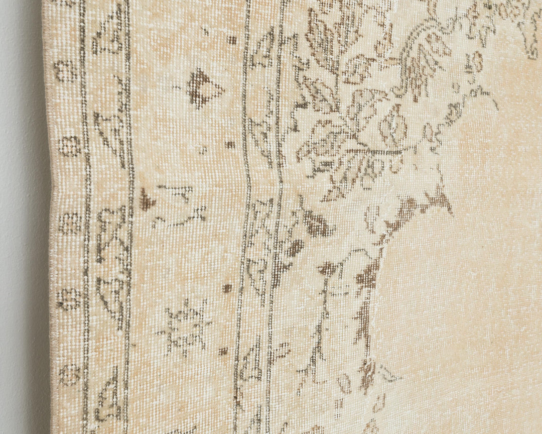 Beige Oushak Rug 6' 10" x 10' 2" | No. VR97753
