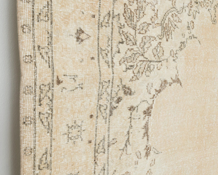 Beige Oushak Rug 6' 10" x 10' 2" | No. VR97753
