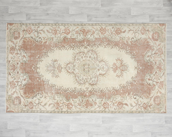 Beige Oushak Rug 5' 1" x 8' 8" | No. VR12877
