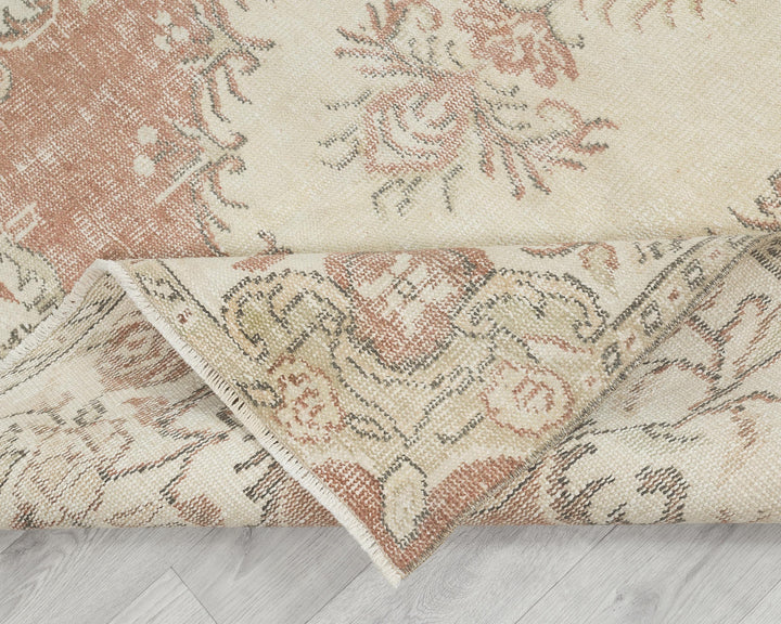 Beige Oushak Rug 5' 1" x 8' 8" | No. VR12877